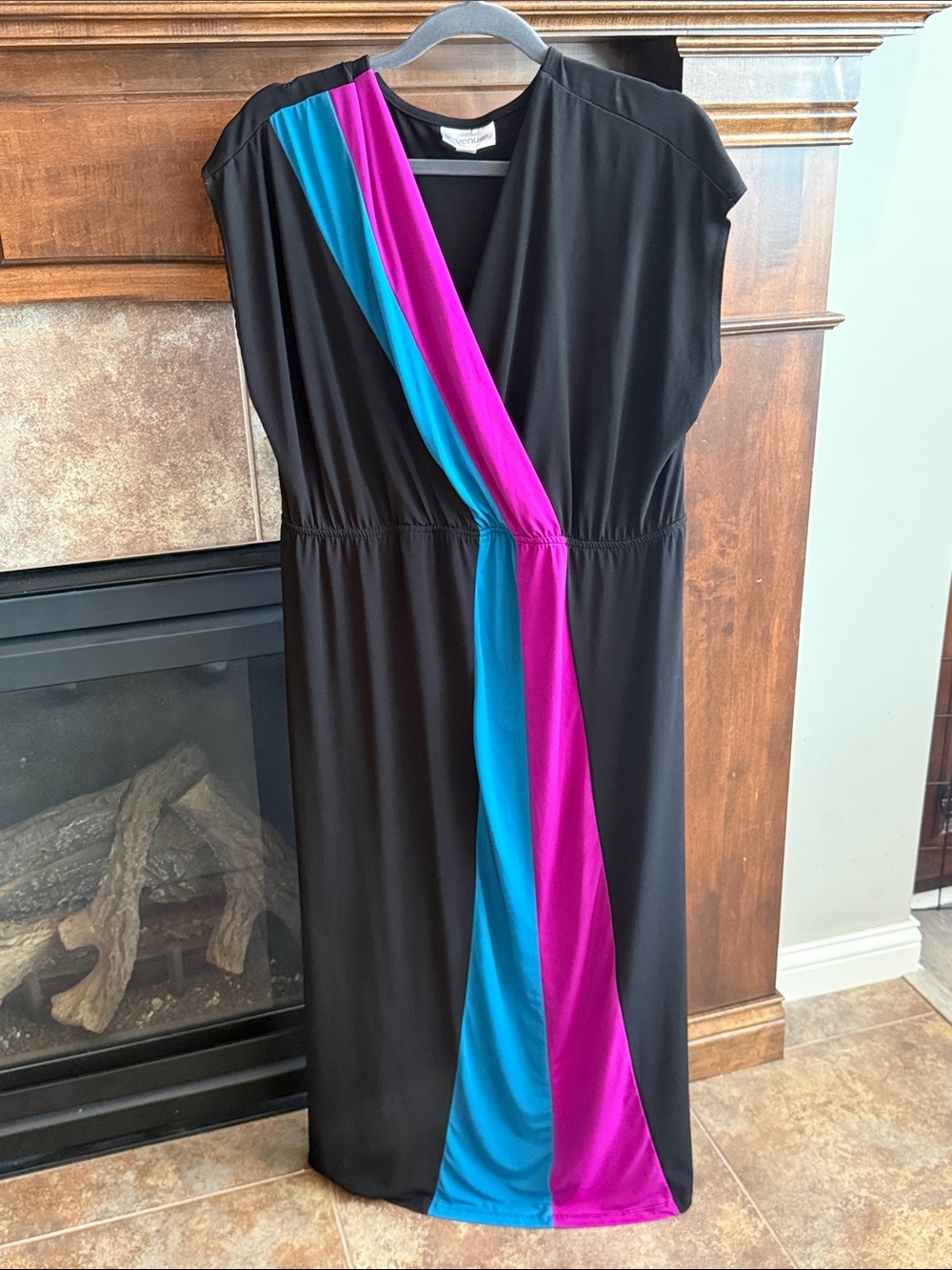Flattering black maxi dress bold teal and magenta colorblock 18/20 statement